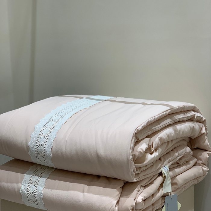 91家纺网 家纺一手货源 找家纺 汇庭 2025秋冬新款·棉本色春秋被系列 粉色