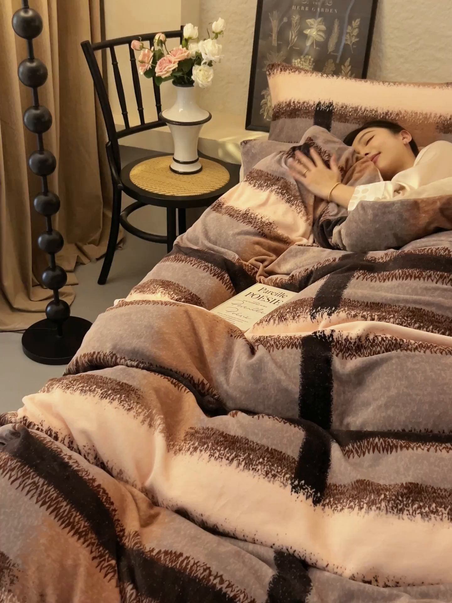 91家纺网 家纺一手货源 找家纺 金鹰 2025新款A类数码印花牛奶绒四件套绒套件 漫意