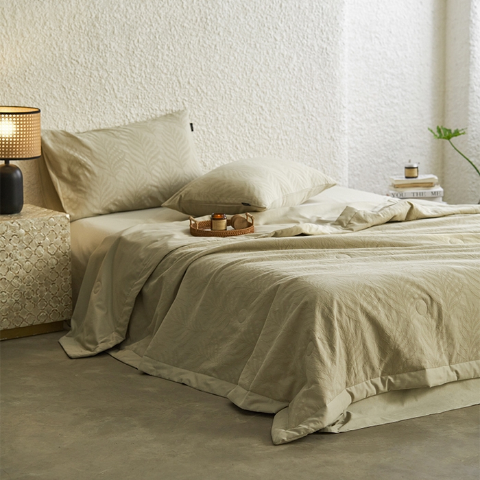 91家纺网 家纺一手货源 找家纺 宜代光年 2025新款60s水洗棉全棉提花夏被 叶之舞