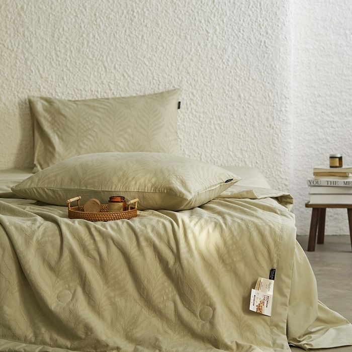 91家纺网 家纺一手货源 找家纺 宜代光年 2025新款60s水洗棉全棉提花夏被 叶之舞