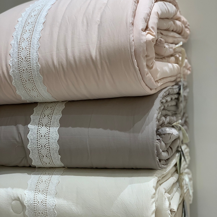 91家纺网 家纺一手货源 找家纺 汇庭 2025秋冬新款·棉本色春秋被系列 组合图仅供参考