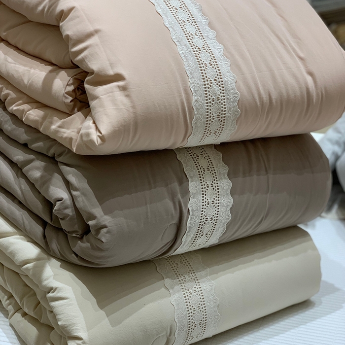 91家纺网 家纺一手货源 找家纺 汇庭 2025秋冬新款·棉本色春秋被系列 组合图仅供参考