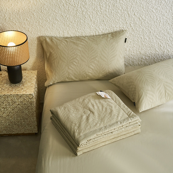 91家纺网 家纺一手货源 找家纺 宜代光年 2025新款60s水洗棉全棉提花夏被 叶之舞