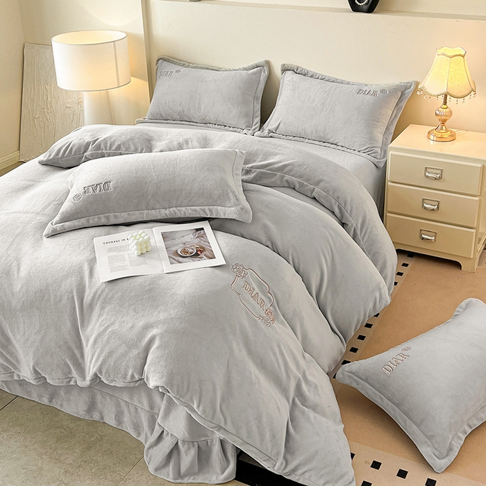 91家纺网 家纺一手货源 找家纺 （总）梦莱斯 2025全消光加厚牛奶绒四件套 - 山茶花系列