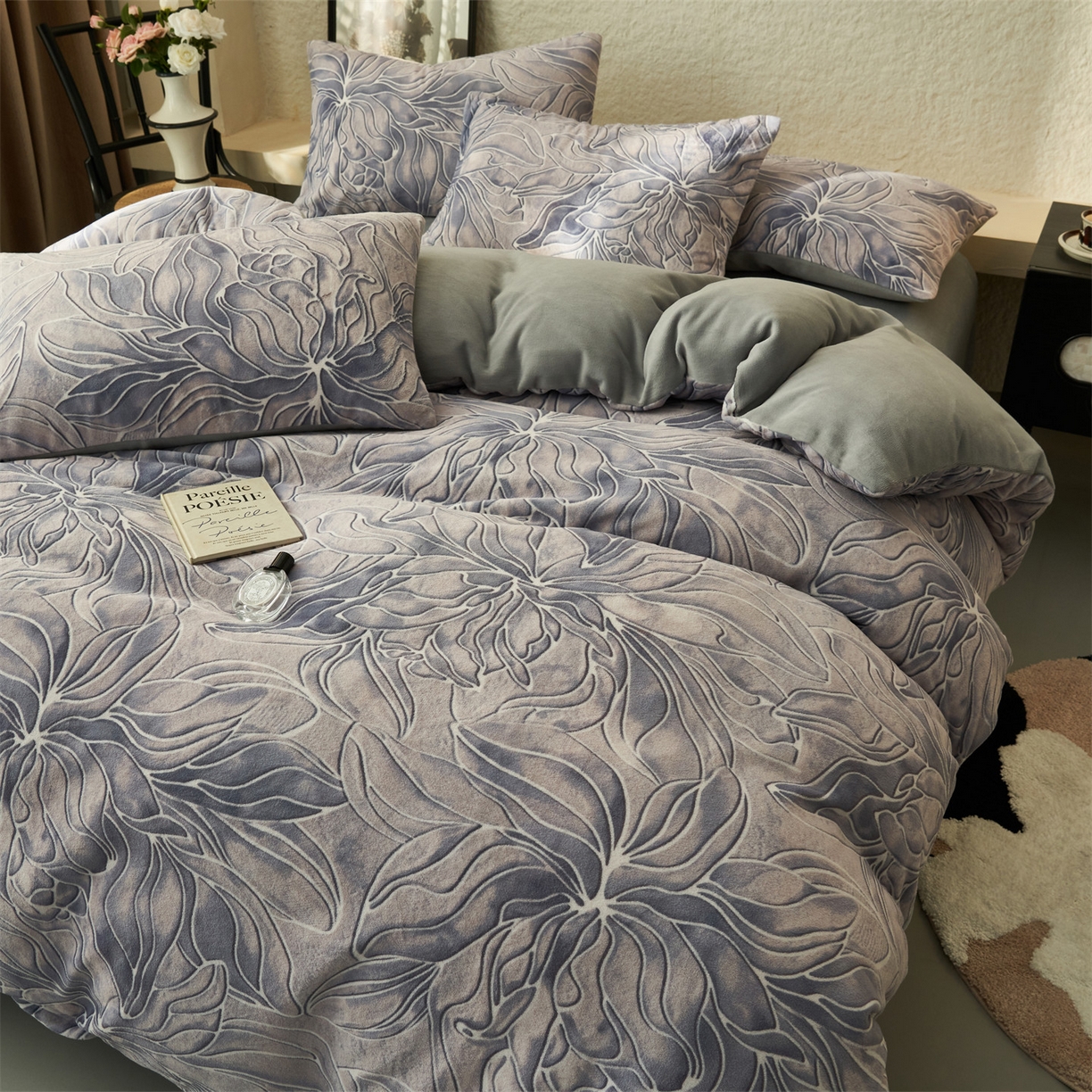 91家纺网 家纺一手货源 找家纺 金鹰 2025新款A类数码印花牛奶绒四件套绒套件 秋日恋曲