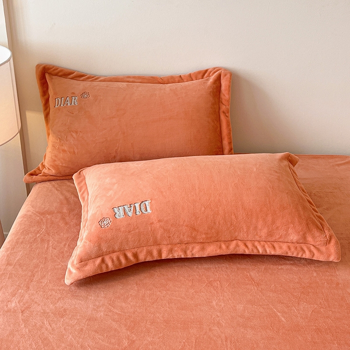 91家纺网 家纺一手货源 找家纺 梦莱斯 2025全消光加厚牛奶绒四件套 - 山茶花系列 山茶花-橙