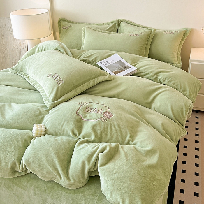 91家纺网 家纺一手货源 找家纺 梦莱斯 2025全消光加厚牛奶绒四件套 - 山茶花系列 山茶花-绿