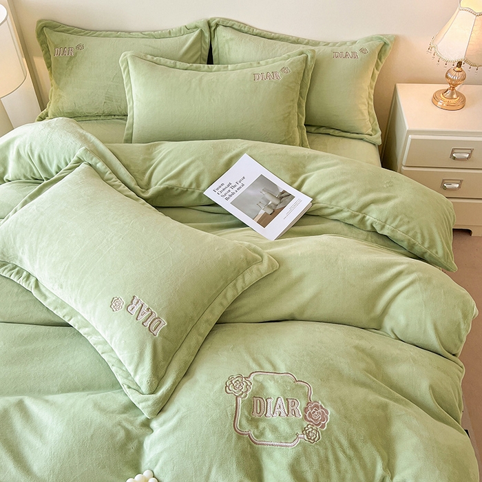 91家纺网 家纺一手货源 找家纺 梦莱斯 2025全消光加厚牛奶绒四件套 - 山茶花系列 山茶花-绿