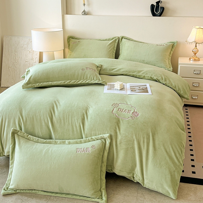 91家纺网 家纺一手货源 找家纺 梦莱斯 2025全消光加厚牛奶绒四件套 - 山茶花系列 山茶花-绿