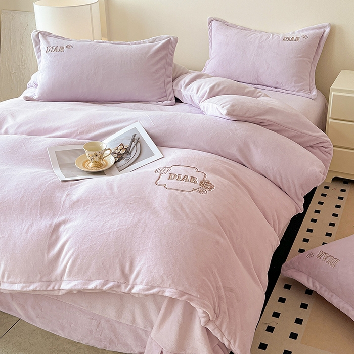 91家纺网 家纺一手货源 找家纺 梦莱斯 2025全消光加厚牛奶绒四件套 - 山茶花系列 山茶花-浅紫