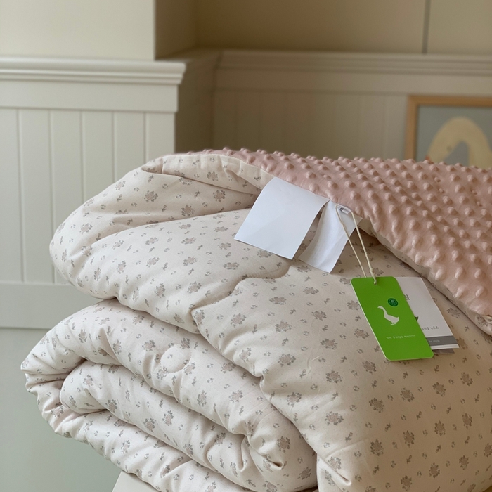 91家纺网 家纺一手货源 找家纺 汇庭 2025秋冬新款·糯米纱布双人豆豆被系列 春日粉