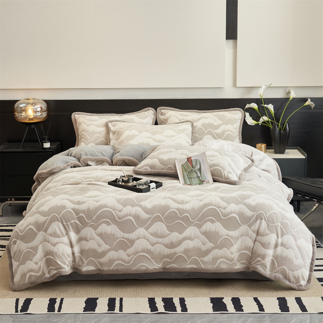 91家纺网 家纺一手货源 找家纺 金鹰 2025新款A类雕花牛奶绒烂花兔毛包边四件套 波澜壮阔