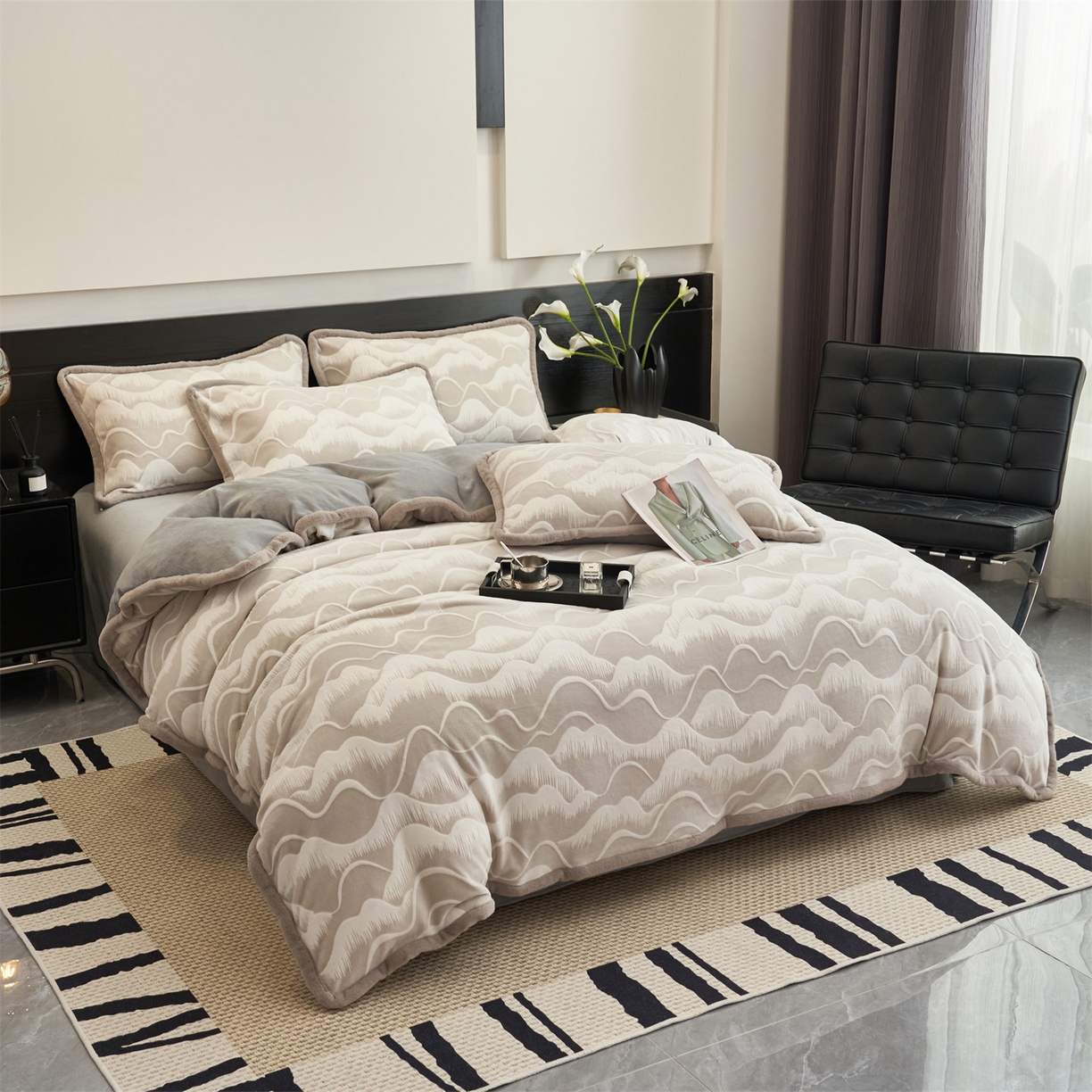 91家纺网 家纺一手货源 找家纺 金鹰 2025新款A类雕花牛奶绒烂花兔毛包边四件套 波澜壮阔