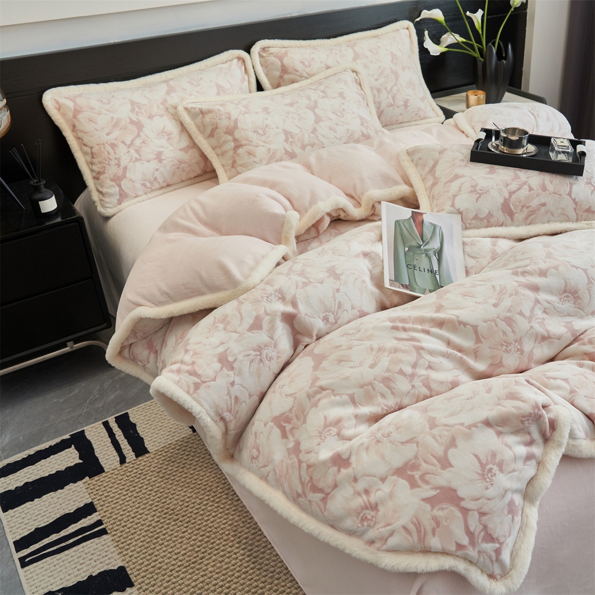 91家纺网 家纺一手货源 找家纺 金鹰 2025新款A类雕花牛奶绒烂花兔毛包边四件套 繁花