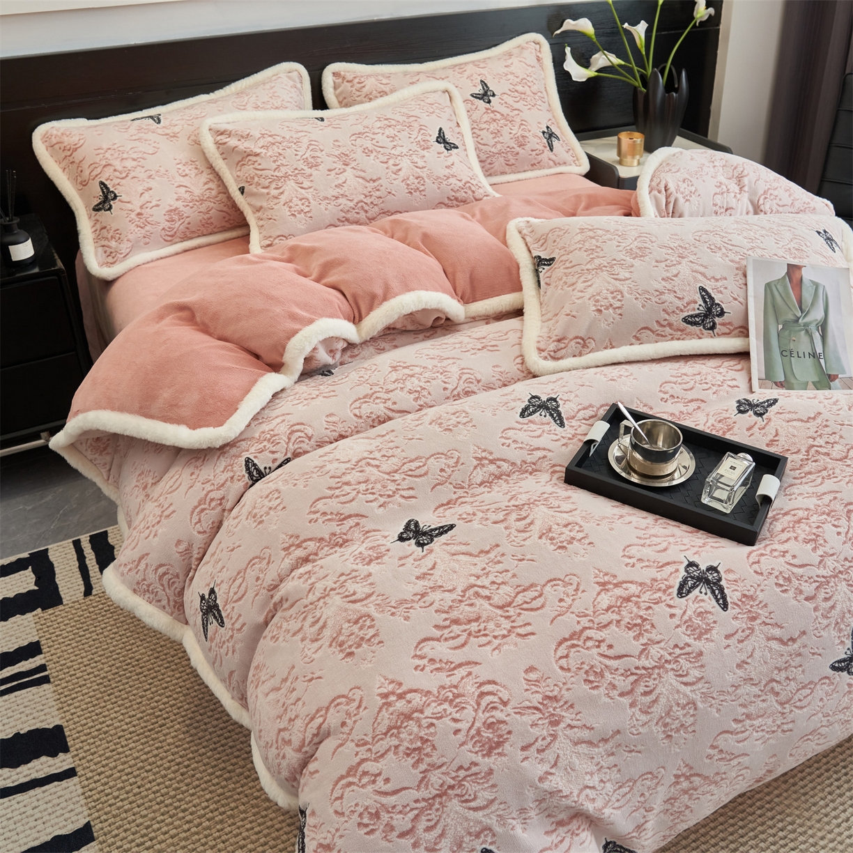 91家纺网 家纺一手货源 找家纺 金鹰 2025新款A类雕花牛奶绒烂花兔毛包边四件套 蝴蝶梦