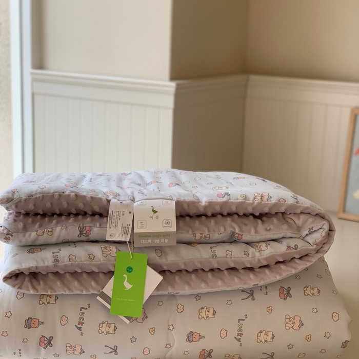 91家纺网 家纺一手货源 找家纺 汇庭 2025秋冬新款·糯米纱布双人豆豆被系列 皮皮象蓝