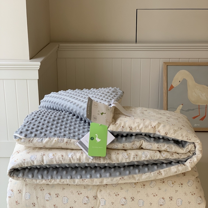 91家纺网 家纺一手货源 找家纺 汇庭 2025秋冬新款·糯米纱布双人豆豆被系列 小奶泡