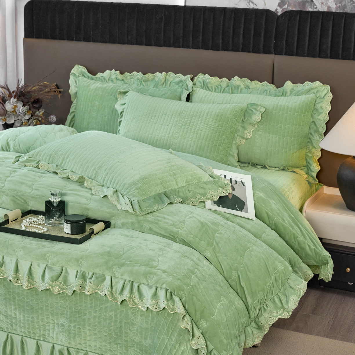 91家纺网 家纺一手货源 找家纺 青竹苑 2025新款婴儿绒宝宝绒玫瑰版床盖款四件套 慕达-绿