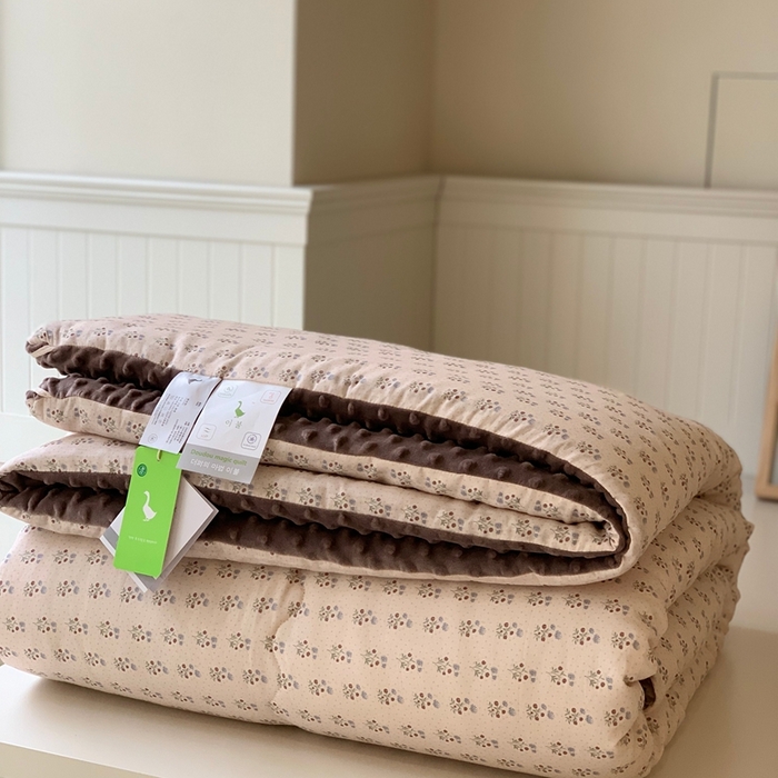 91家纺网 家纺一手货源 找家纺 汇庭 2025秋冬新款·糯米纱布双人豆豆被系列 伊娜
