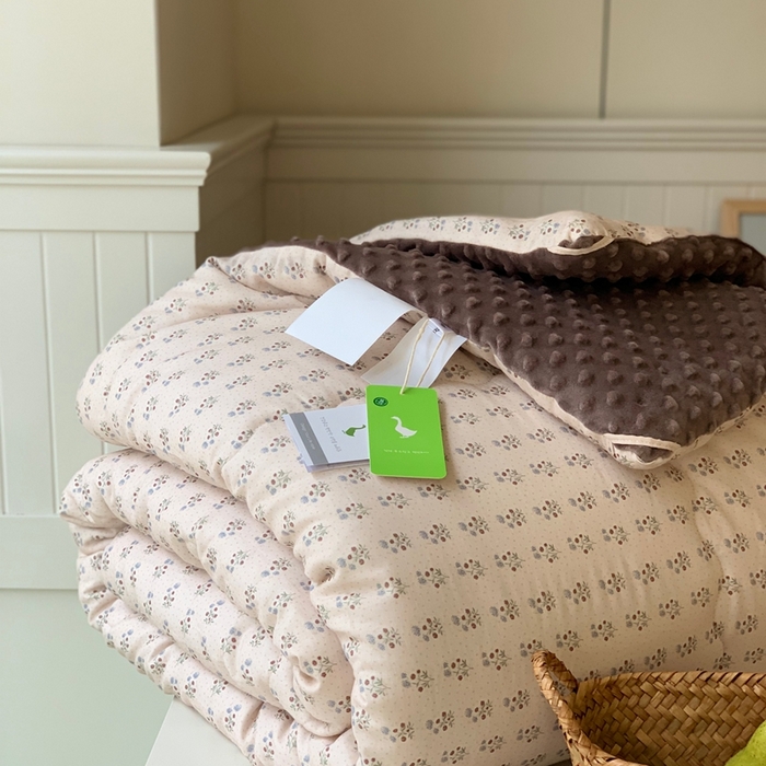 91家纺网 家纺一手货源 找家纺 汇庭 2025秋冬新款·糯米纱布双人豆豆被系列 伊娜