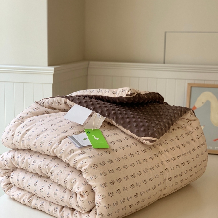 91家纺网 家纺一手货源 找家纺 汇庭 2025秋冬新款·糯米纱布双人豆豆被系列 伊娜