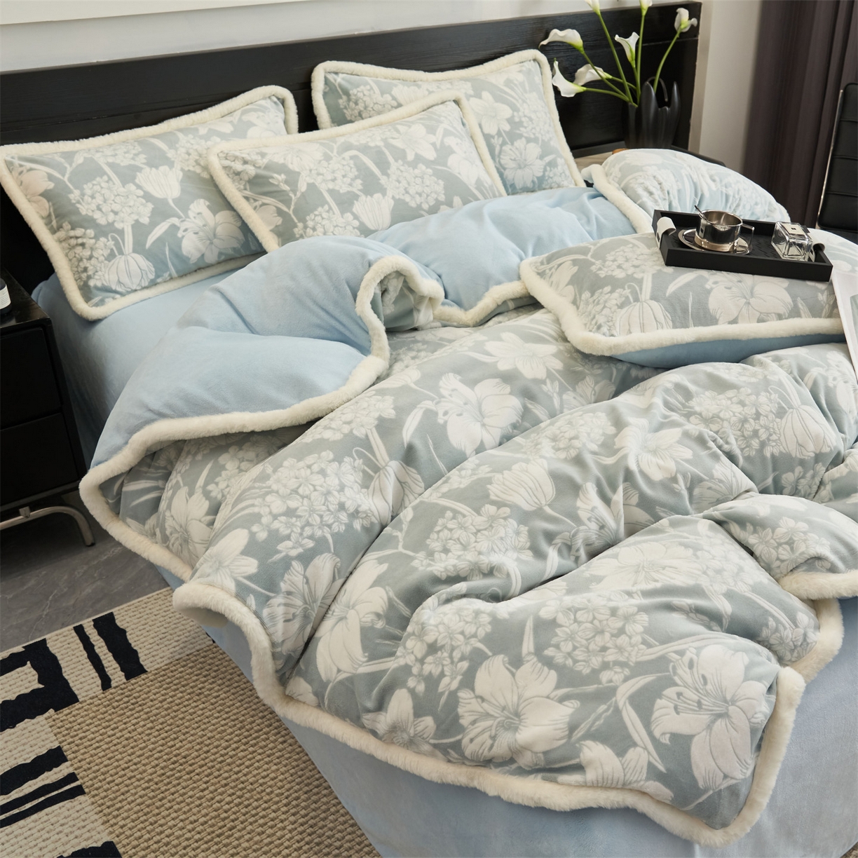 91家纺网 家纺一手货源 找家纺 金鹰 2025新款A类雕花牛奶绒烂花兔毛包边四件套 兰花