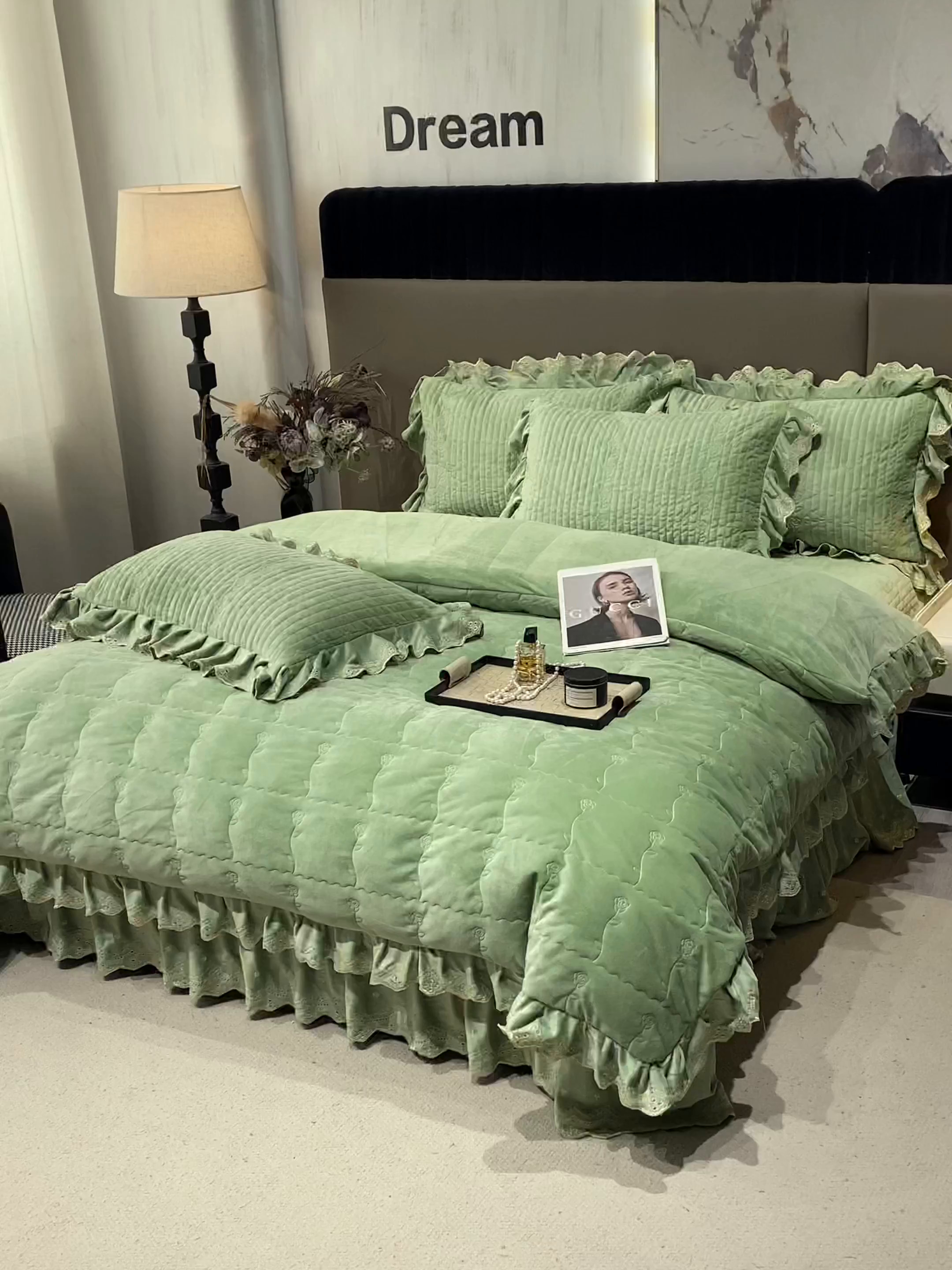 91家纺网 家纺一手货源 找家纺 青竹苑 2025新款婴儿绒宝宝绒玫瑰版床盖款四件套 慕达-绿