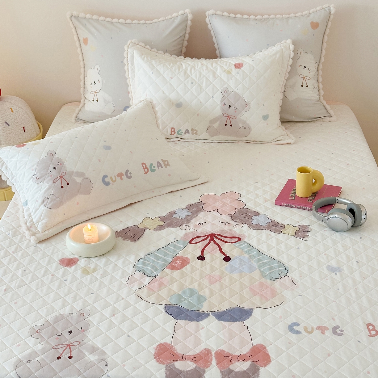 91家纺网 家纺一手货源 找家纺 漫调家纺 2025新款全棉磨毛大版卡通床盖套件 小公主