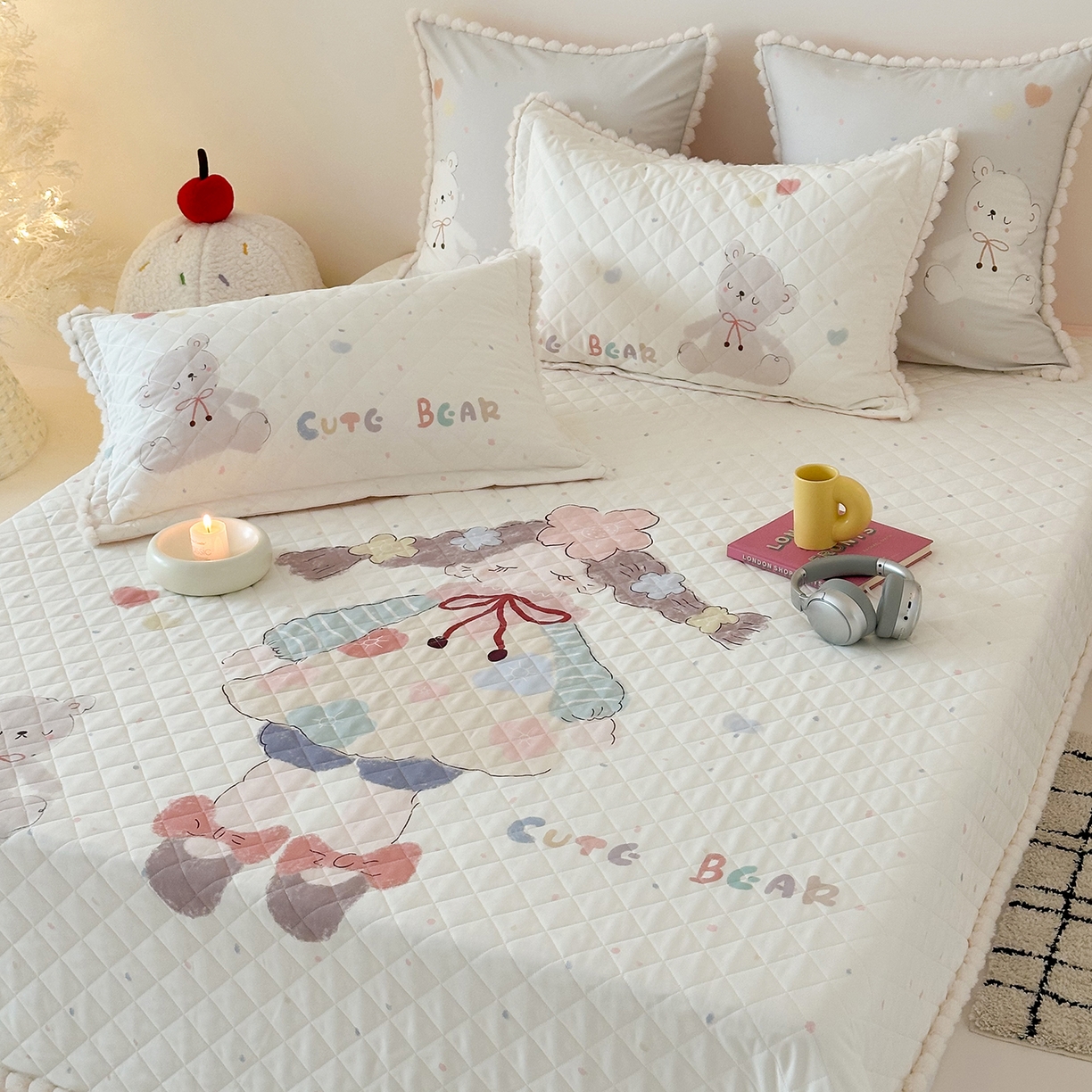 91家纺网 家纺一手货源 找家纺 漫调家纺 2025新款全棉磨毛大版卡通床盖套件 小公主