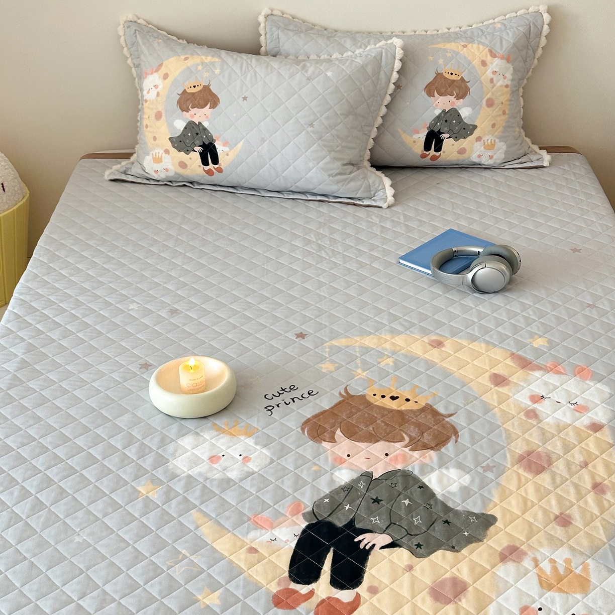 91家纺网 家纺一手货源 找家纺 漫调家纺 2025新款全棉磨毛大版卡通床盖套件 小王子