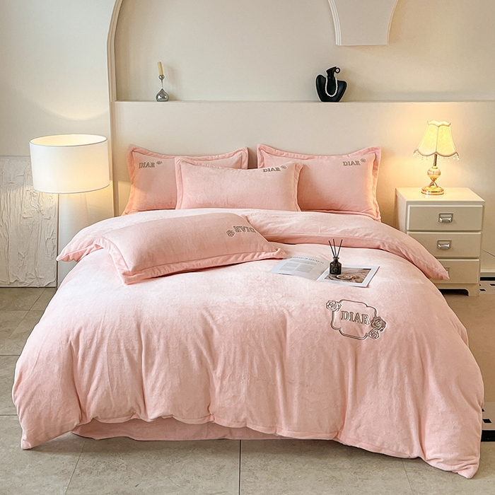 91家纺网 家纺一手货源 找家纺 （总）梦莱斯 2025全消光加厚牛奶绒四件套 - 山茶花系列