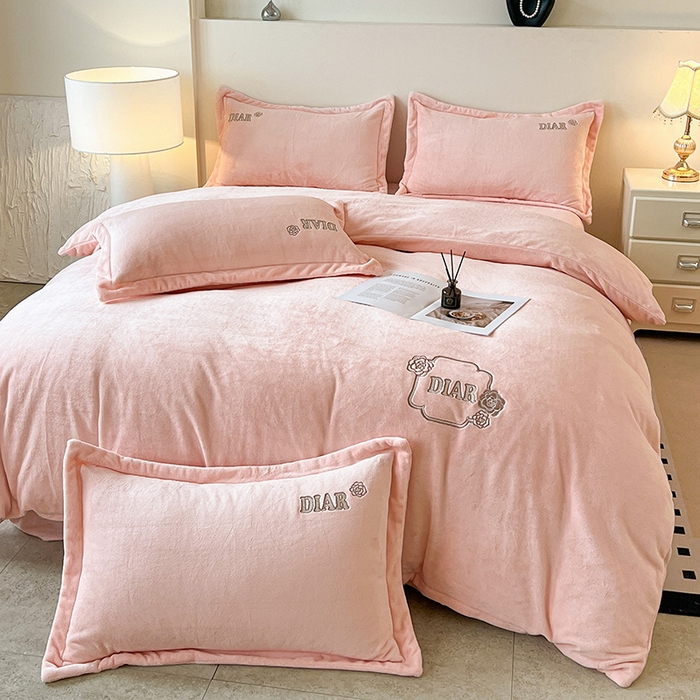 91家纺网 家纺一手货源 找家纺 （总）梦莱斯 2025全消光加厚牛奶绒四件套 - 山茶花系列