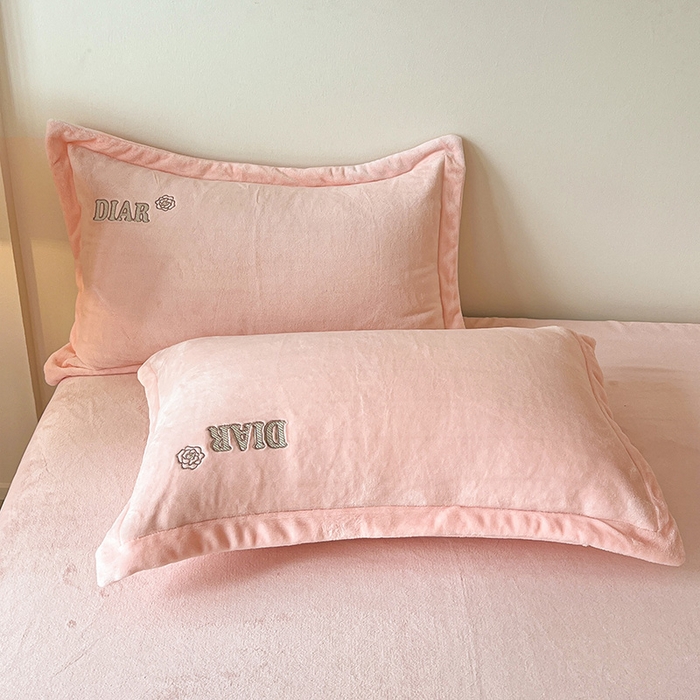 91家纺网 家纺一手货源 找家纺 （总）梦莱斯 2025全消光加厚牛奶绒四件套 - 山茶花系列