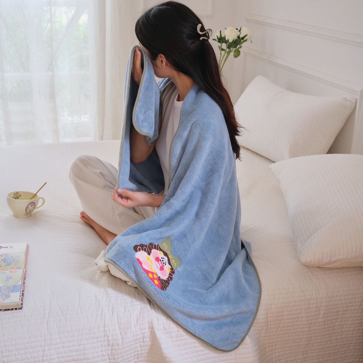 91家纺网 家纺一手货源 找家纺 沐瑟家纺 2025新款亲肤柔软珊瑚绒毛巾浴巾-富婆系列 富婆-蓝色 70*140cm浴巾/条