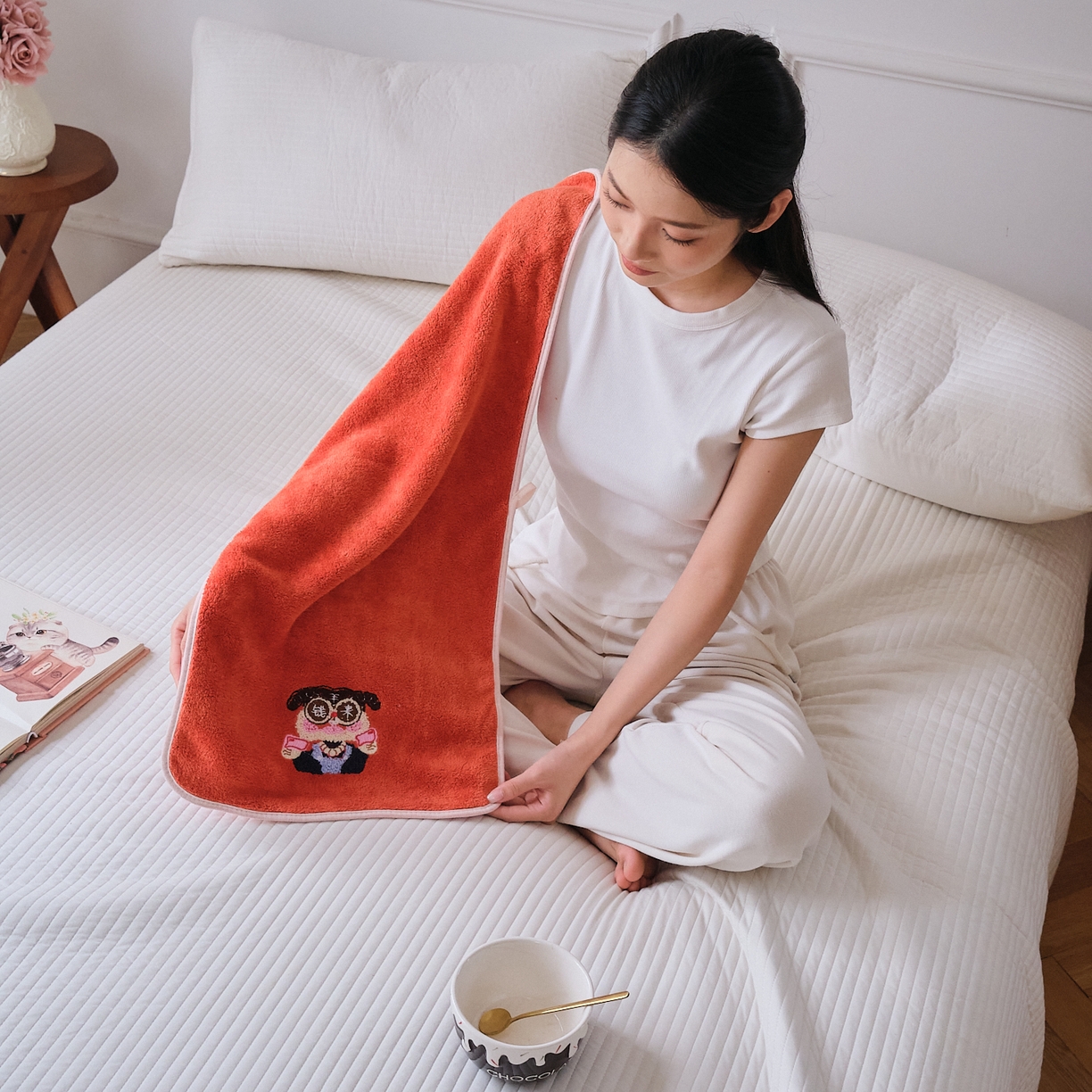 91家纺网 家纺一手货源 找家纺 沐瑟家纺 2025新款亲肤柔软珊瑚绒毛巾浴巾-富婆系列 富婆-桔红 70*140cm浴巾/条