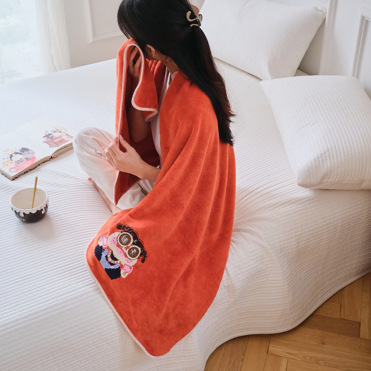 91家纺网 家纺一手货源 找家纺 沐瑟家纺 2025新款亲肤柔软珊瑚绒毛巾浴巾-富婆系列 富婆-桔红 40*80cm毛巾/条