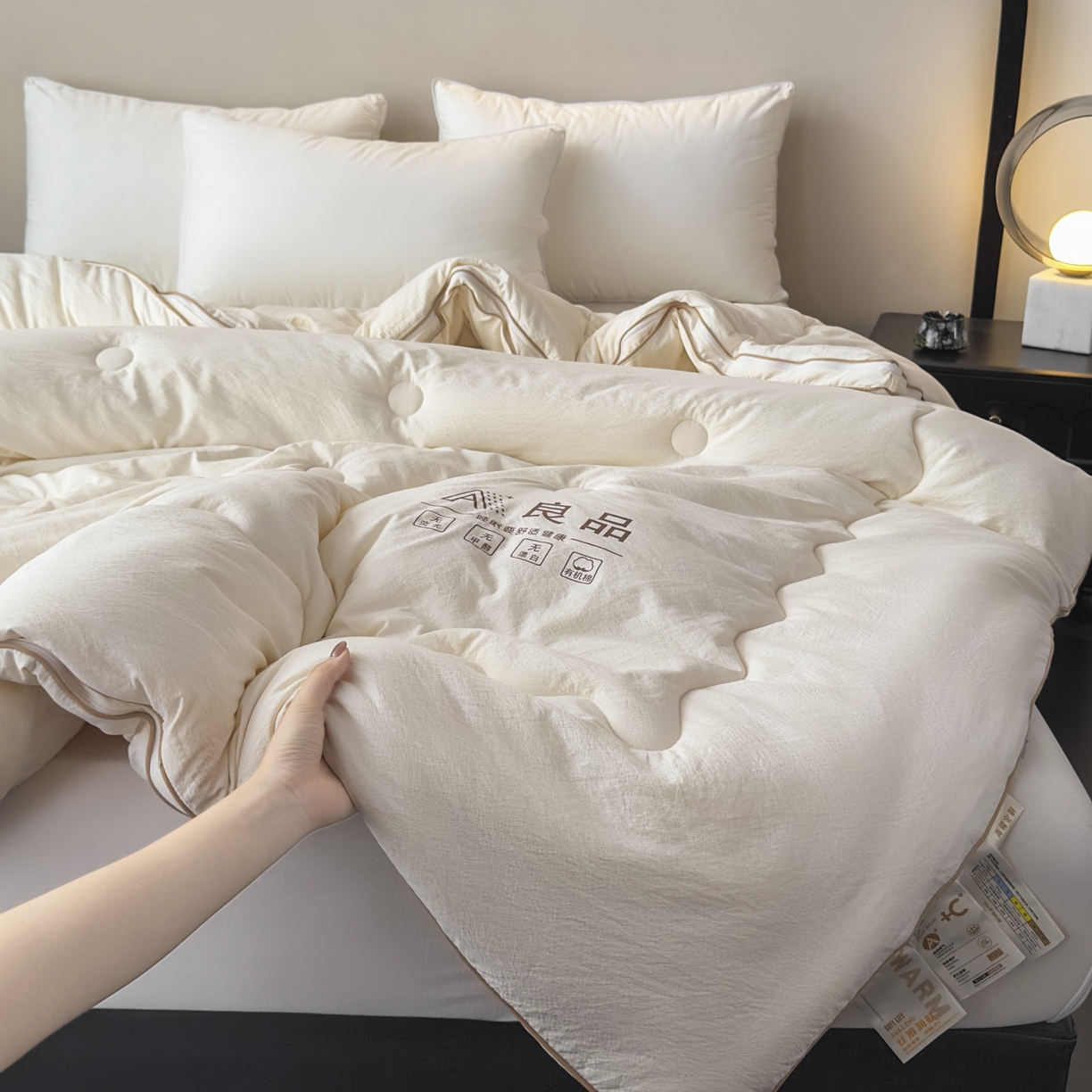 91家纺网 家纺一手货源 找家纺 蓝雀翎 2025新款10%针织糯糯棉大豆子母被被子被芯 白色