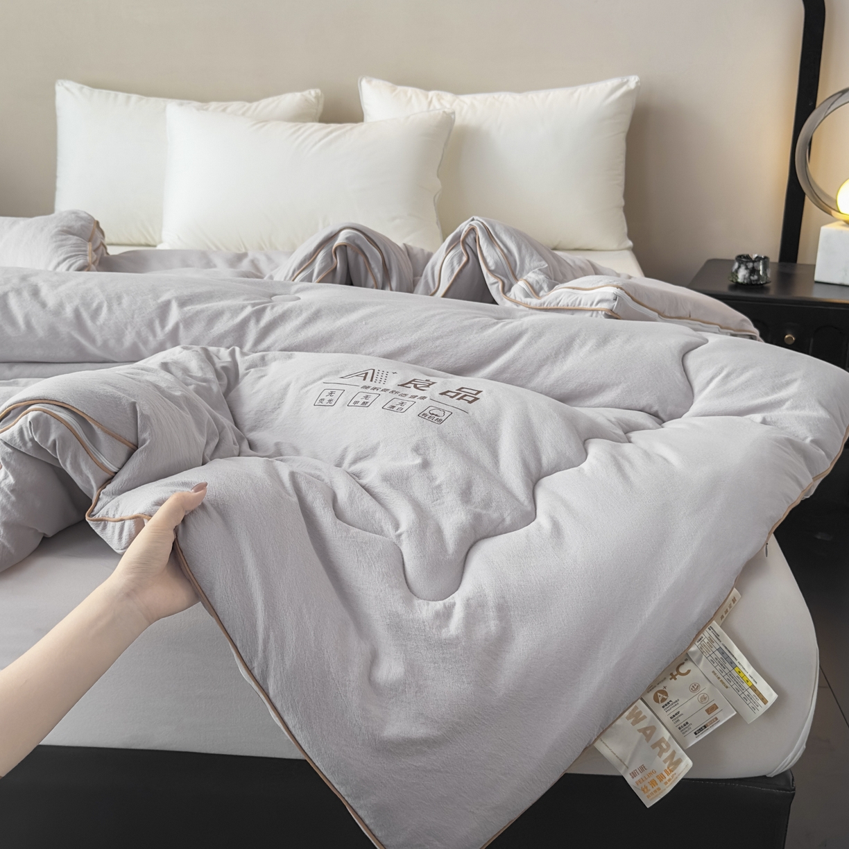 91家纺网 家纺一手货源 找家纺 蓝雀翎 2025新款10%针织糯糯棉大豆子母被被子被芯 灰色