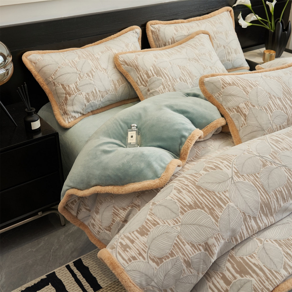 91家纺网 家纺一手货源 找家纺 金鹰 2025新款A类雕花牛奶绒烂花兔毛包边四件套 仲夏晨歌