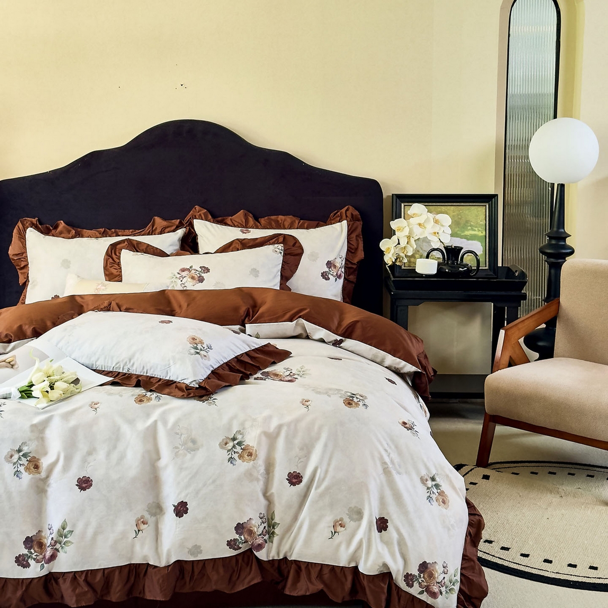 91家纺网 家纺一手货源 找家纺 由丽家纺 2025新款法式全棉贡缎花边款数码印花四件套（控价券后299起） 津妮亚-红