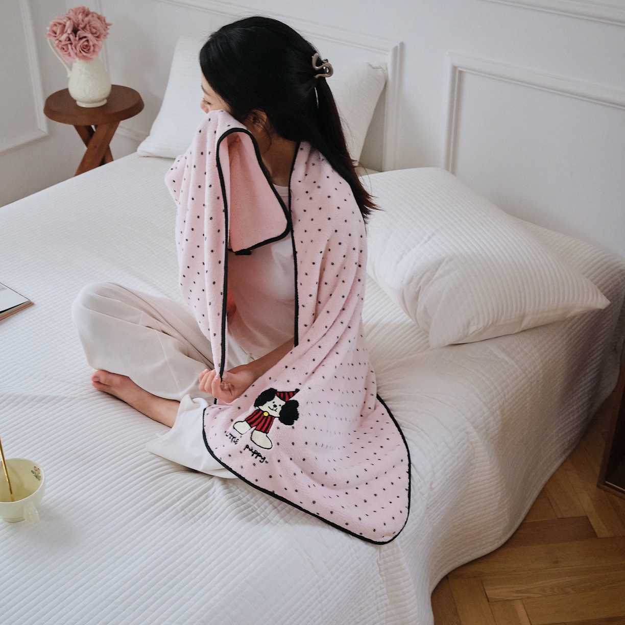 91家纺网 家纺一手货源 找家纺 沐瑟家纺 2025新款亲肤柔软珊瑚绒毛巾浴巾-点点动物系列 点点动物-粉红小狗 70*140cm浴巾/条