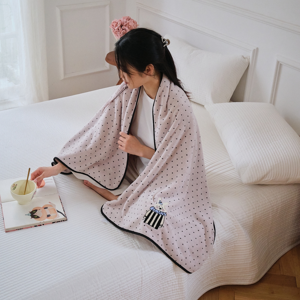 91家纺网 家纺一手货源 找家纺 沐瑟家纺 2025新款亲肤柔软珊瑚绒毛巾浴巾-点点动物系列 点点动物-粉红兔 35*75cm毛巾/条