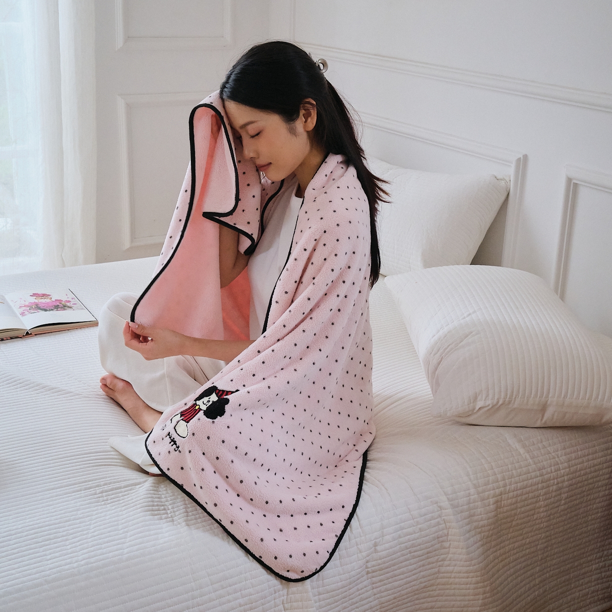 91家纺网 家纺一手货源 找家纺 沐瑟家纺 2025新款亲肤柔软珊瑚绒毛巾浴巾-点点动物系列 点点动物-粉红小狗 70*140cm浴巾/条