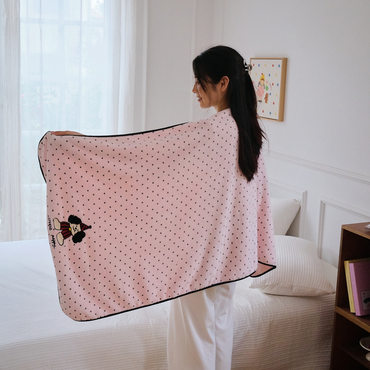 91家纺网 家纺一手货源 找家纺 沐瑟家纺 2025新款亲肤柔软珊瑚绒毛巾浴巾-点点动物系列 点点动物-粉红小狗 35*75cm毛巾/条