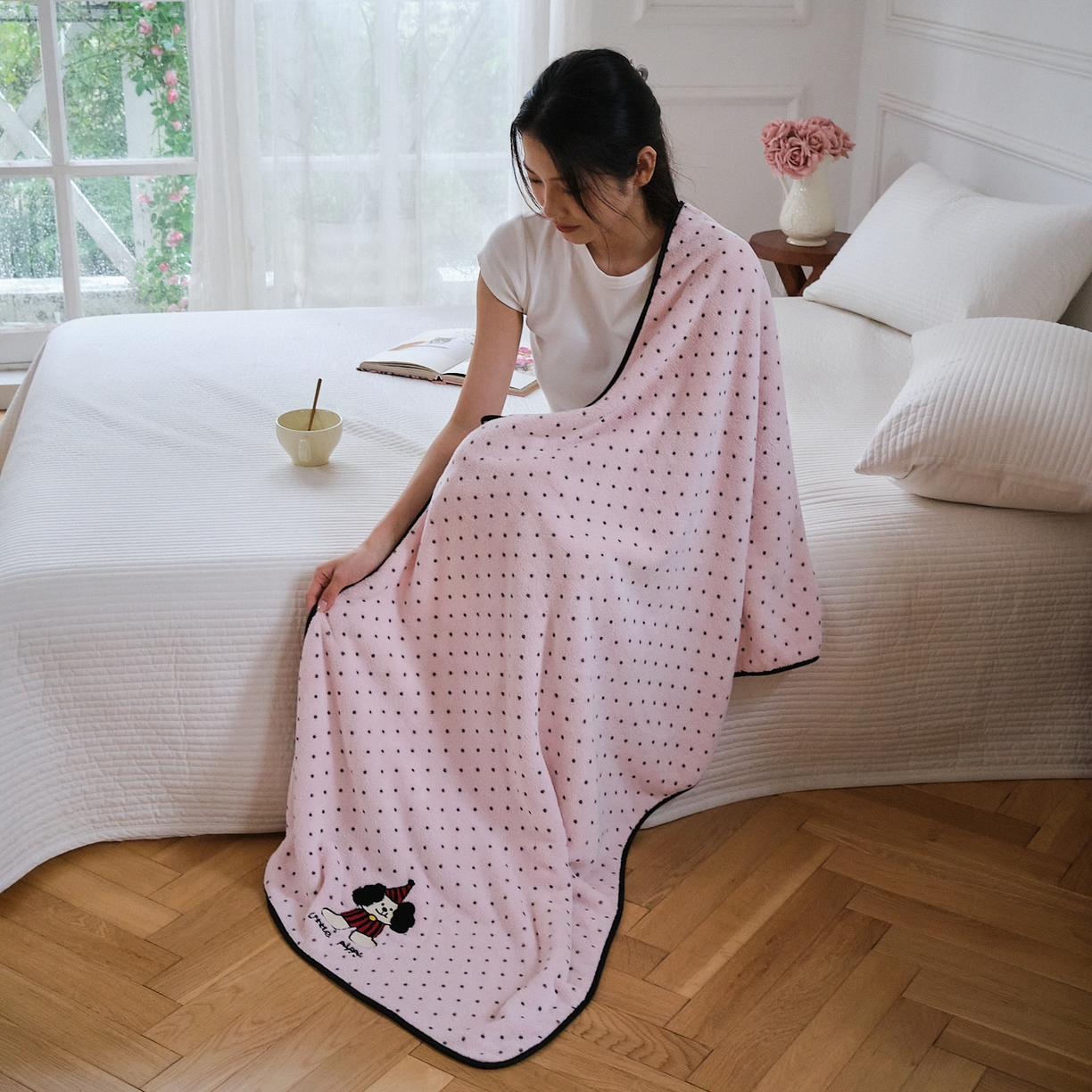 91家纺网 家纺一手货源 找家纺 沐瑟家纺 2025新款亲肤柔软珊瑚绒毛巾浴巾-点点动物系列 点点动物-粉红小狗 35*75cm毛巾/条