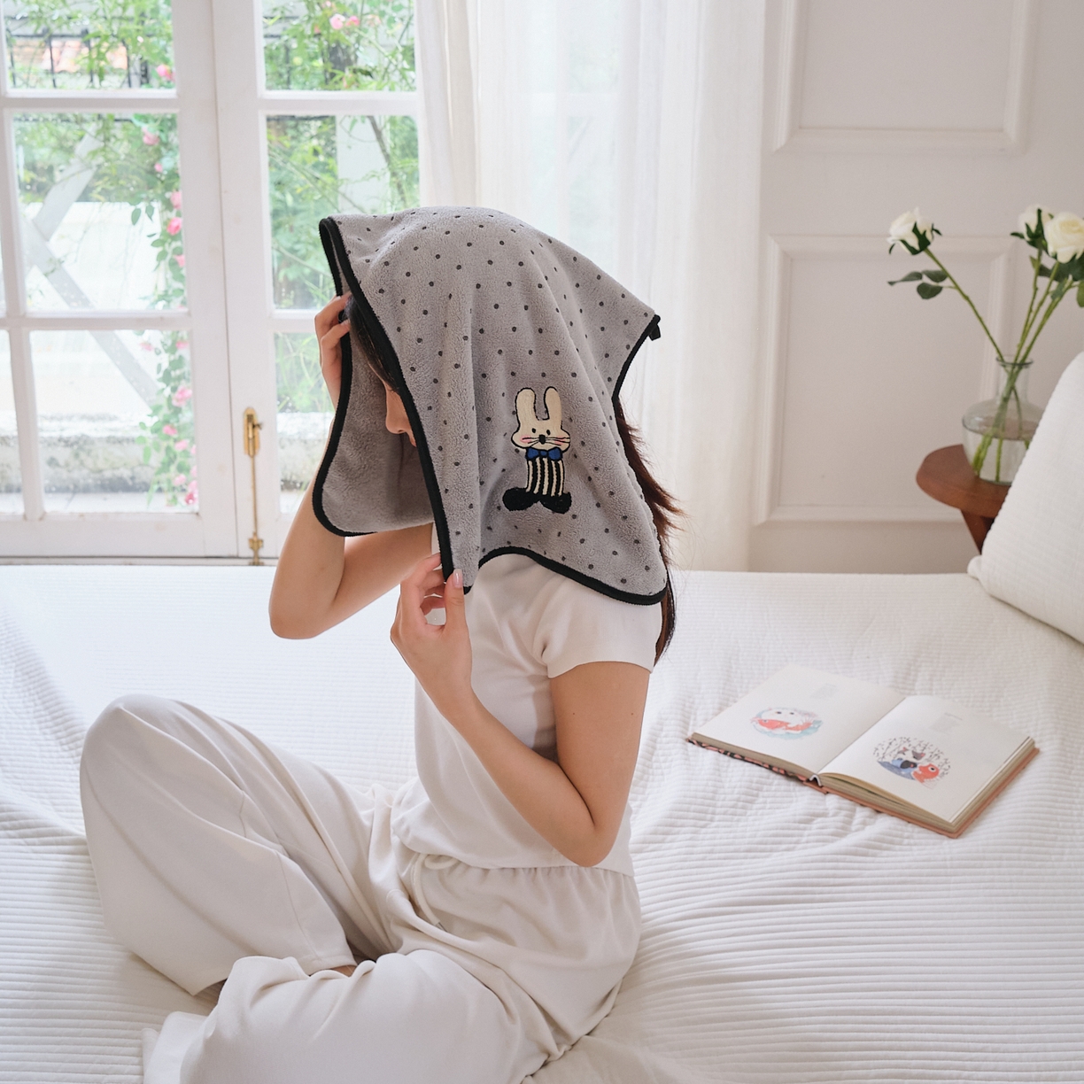 91家纺网 家纺一手货源 找家纺 沐瑟家纺 2025新款亲肤柔软珊瑚绒毛巾浴巾-点点动物系列 点点动物-可爱兔 70*140cm浴巾/条