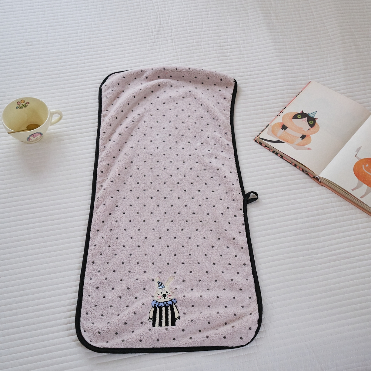 91家纺网 家纺一手货源 找家纺 沐瑟家纺 2025新款亲肤柔软珊瑚绒毛巾浴巾-点点动物系列 点点动物-粉红兔 70*140cm浴巾/条