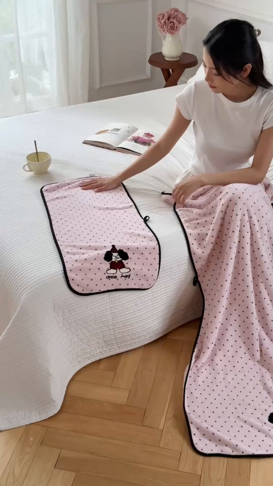 91家纺网 家纺一手货源 找家纺 沐瑟家纺 2025新款亲肤柔软珊瑚绒毛巾浴巾-点点动物系列 点点动物-粉红小狗 70*140cm浴巾/条