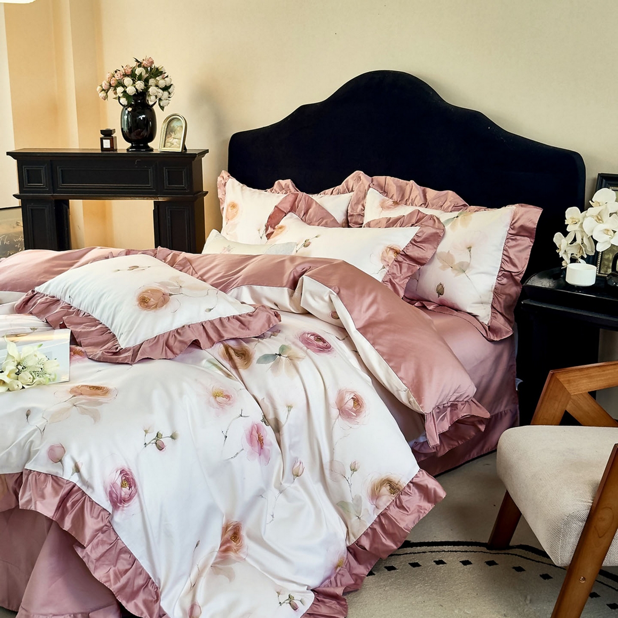 91家纺网 家纺一手货源 找家纺 由丽家纺 2025新款法式全棉贡缎花边款数码印花四件套（控价券后299起） 玛利戈德-米