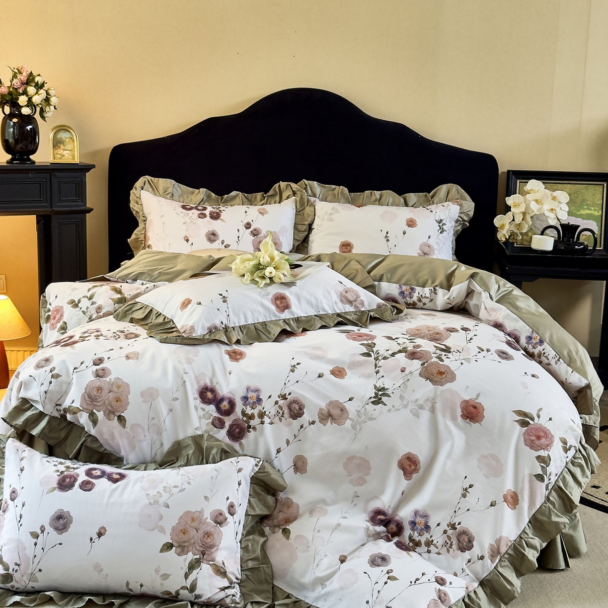 91家纺网 家纺一手货源 找家纺 由丽家纺 2025新款法式全棉贡缎花边款数码印花四件套（控价券后299起） 疏棠-绿